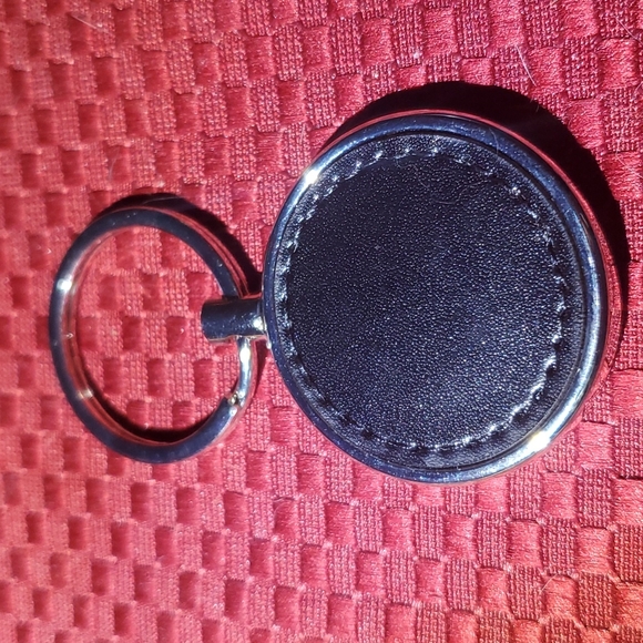JAGUAR Keychain - Picture 2 of 4